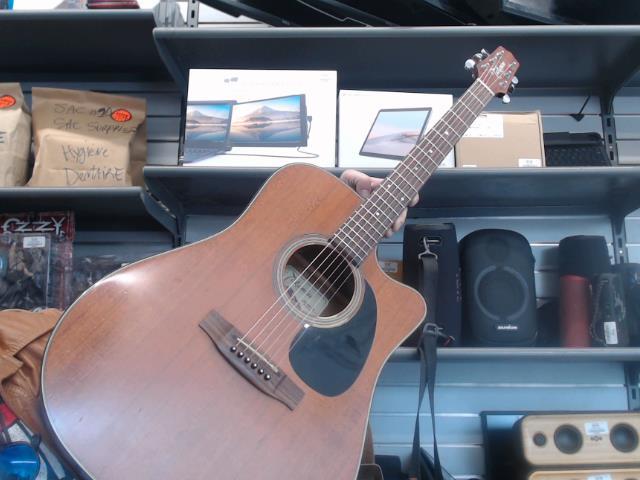 Guitare acoustique takamine