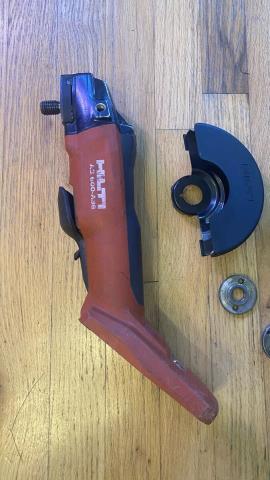 Mouleuse a angle hilti