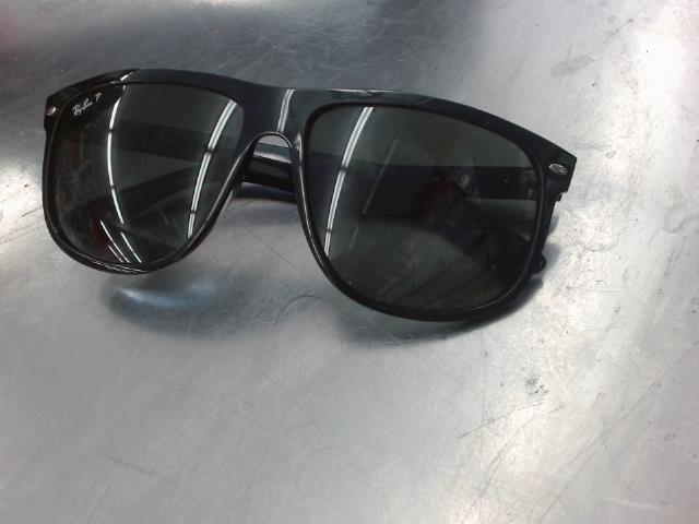 Lunette rayban polarized