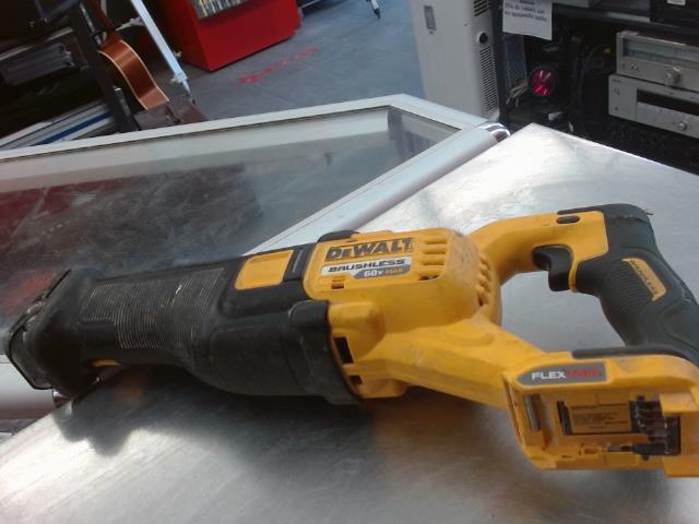 Scie va et vient dewalt brushless