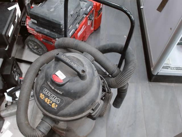 Aspirateur avec accessoire electrique