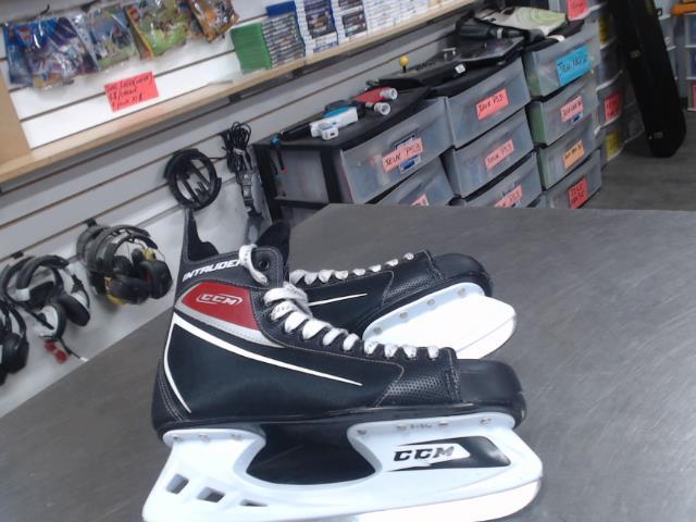 Paire patin glace(11 homme)