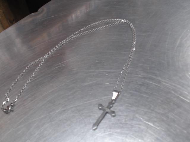 Chaine+croix en stainless