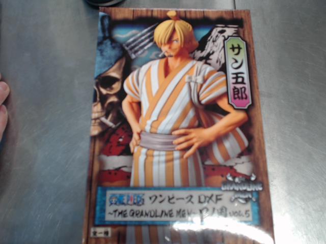 Figurine one piece sanji