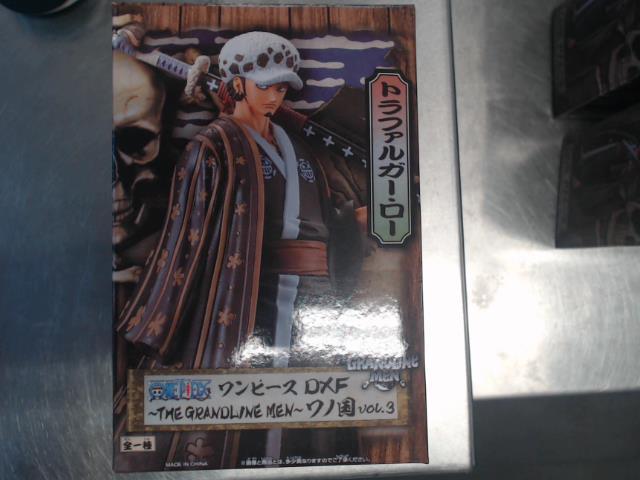 Figurine one piece trafalgar