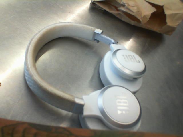 Jbl over ears blanc nc