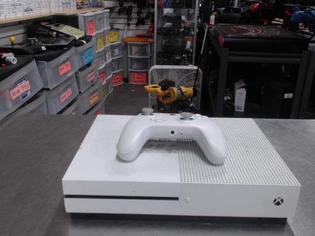 Xbox one s +1manette+fils