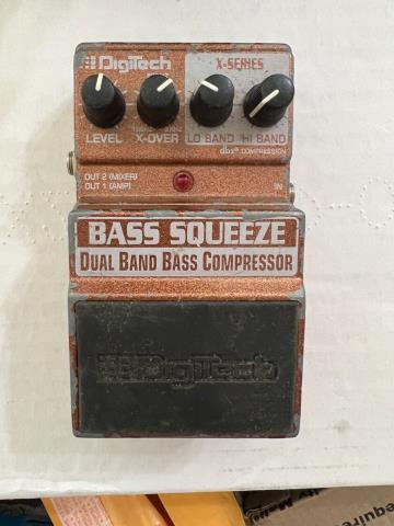 Dual band bass compressor guit pedal