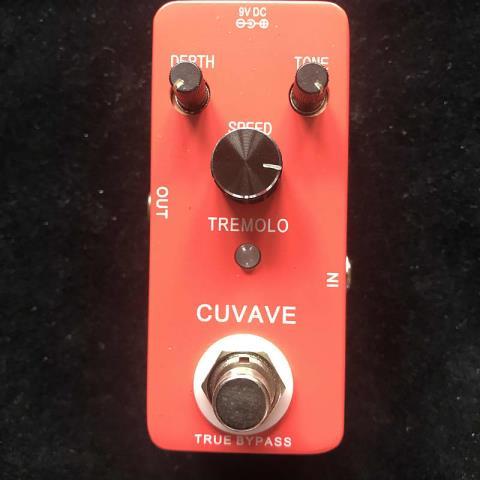 Mini pedale cucave tremolo rouge