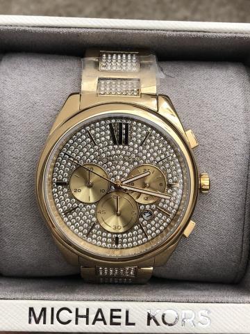 Montre couleur gold