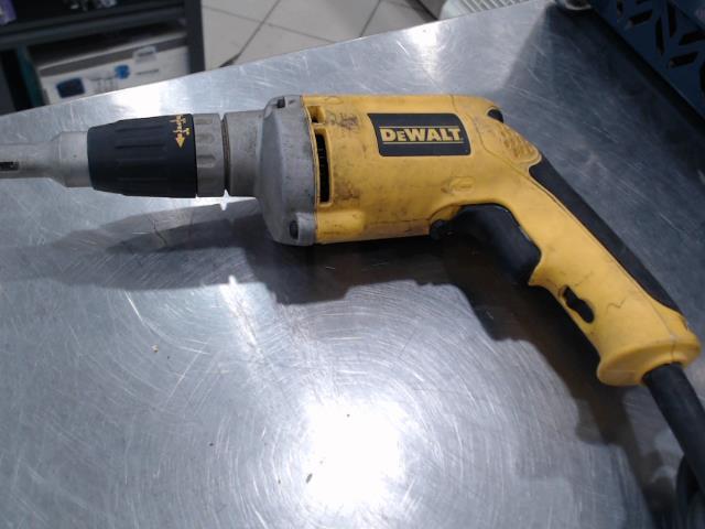 Screwdriver et drill wall