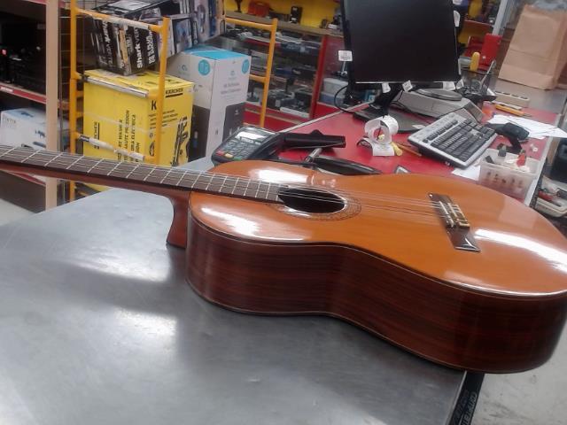 Guitarre acoustic classic