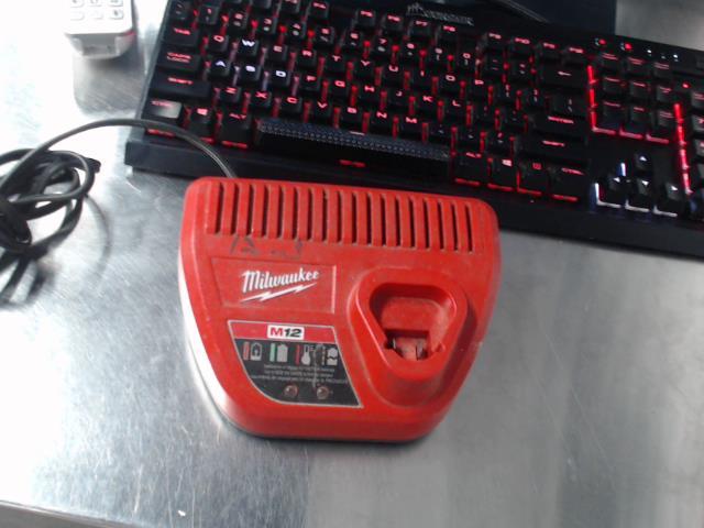 Chargeur de battery milwaukee m12