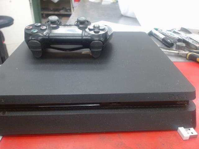 Console ps4 slim