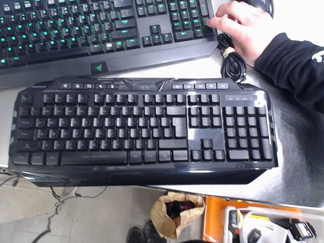 Keybord gaming a fils