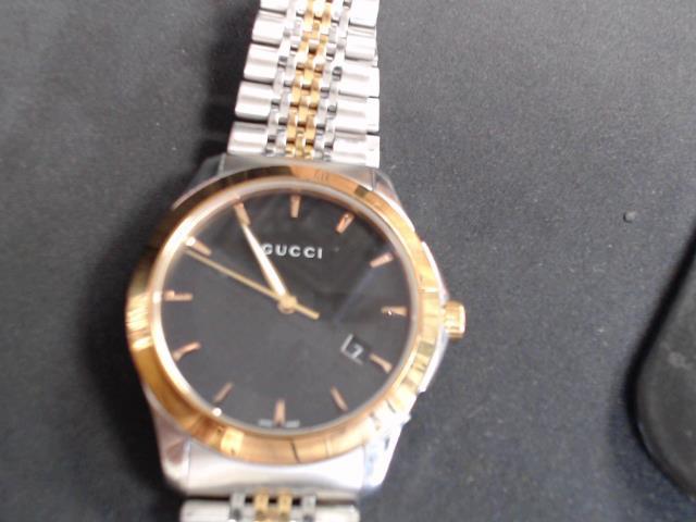 Montre de marque gucci 126.4