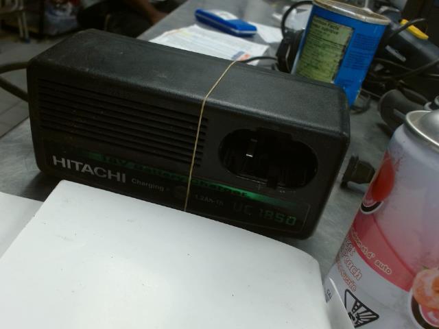 Chargeur hitachi 18v