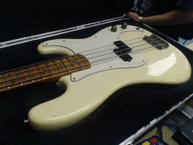 Fender bass precision usa 1973+case