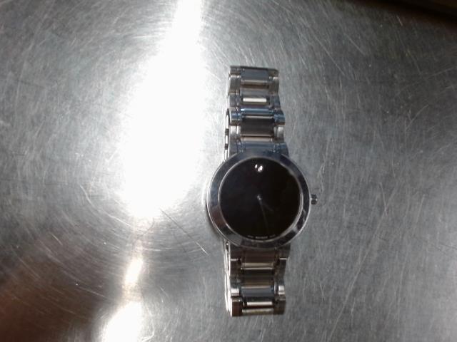 Montre homme stainless movado fond noir