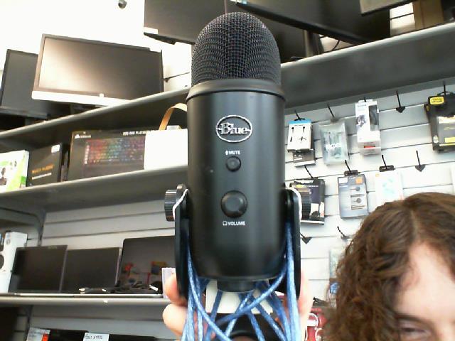 Blue yeti microphone podcast