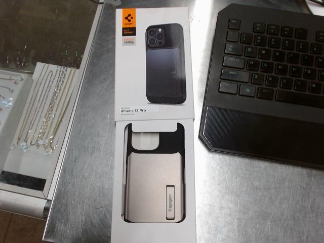 Spigen iphone 13 pro phone case