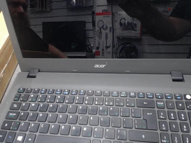 Acer es-574 working + chrgr