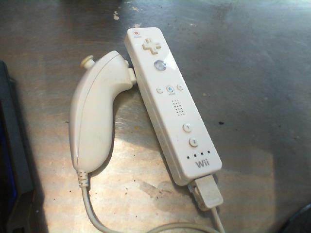 Manette de nintendo wii + fils console