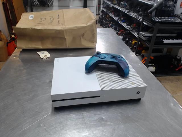 Xbox one s 1to + man + charg