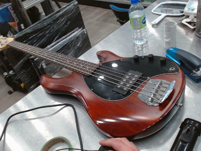 Guitar electric  bass 5 corde