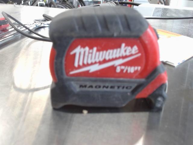 Tape a mesurer milwaukee 16ft