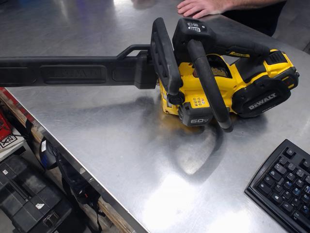 Chainsaw dewalt+batt 9ah