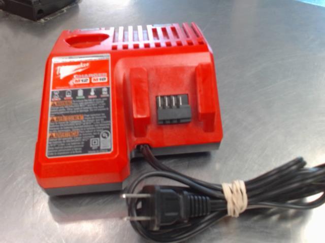 Chargeur milwaukee m18