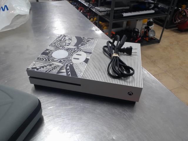 Xbox one s 2to sans man + charg