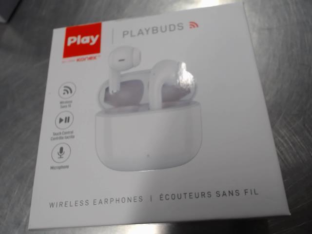 Play buds new in box