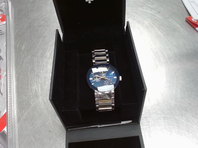 Montre homme neuve en boite