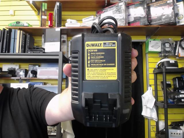 Chargeur rapide dewalt 12v max