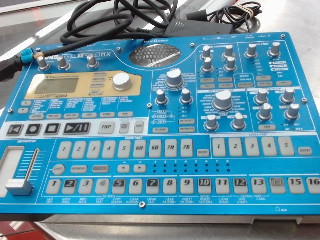 Drum machine avec carte sd