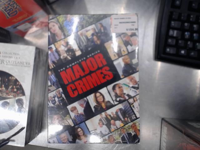 The complete series major crimes