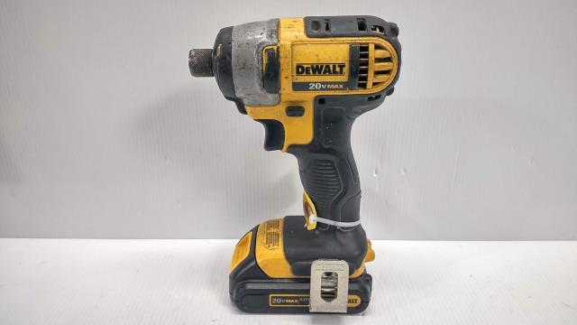 Drill dewalt 1 batteries