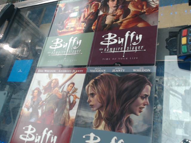 Buffy the vampire slayer first 4 comics