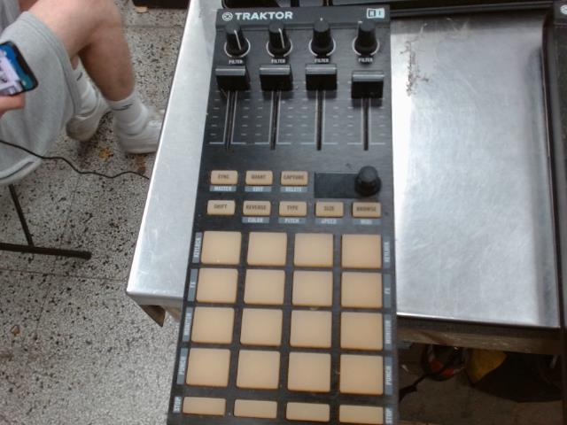 Traktor kontrol x1