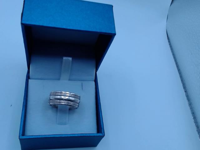 Bague en argent ajour