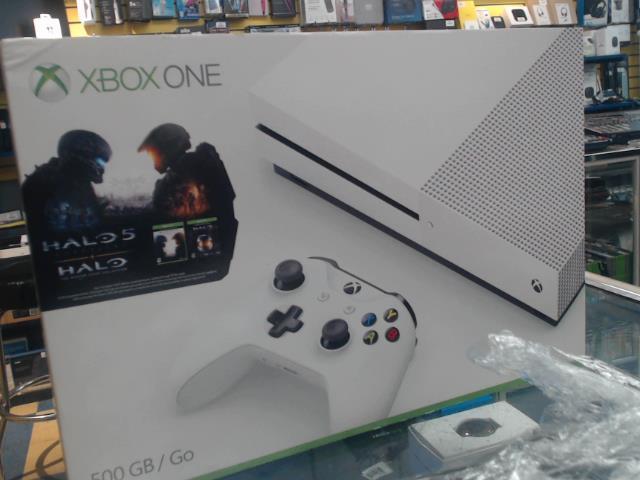 Xbox one 500go +mannette +boite