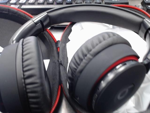 Beats solo pro pharell williams black