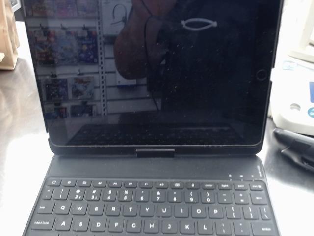 5th gen apple ipad 128gb avec case