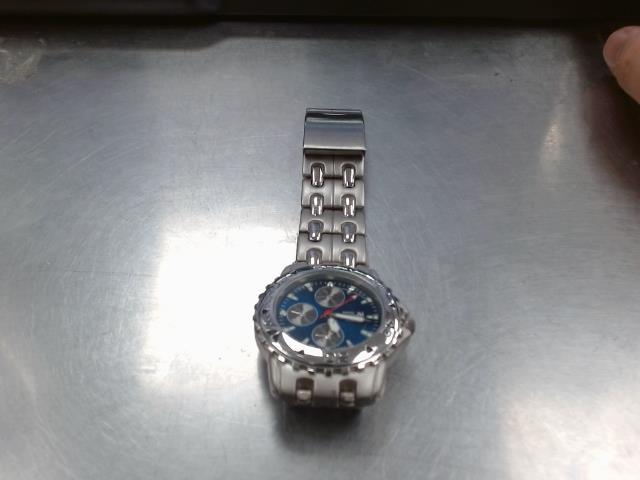 Montre argent et bleu swiss humter