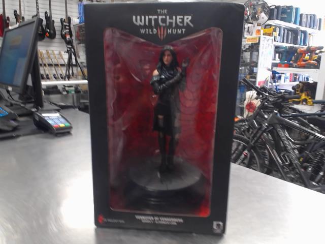 Figurine the witcher yennefer