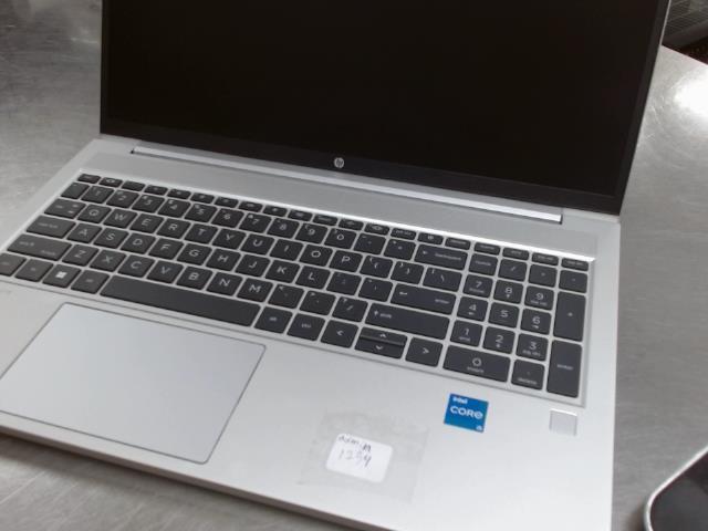 Laptop hp i5 av charg