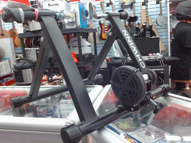 Schwin bike trainer neuf