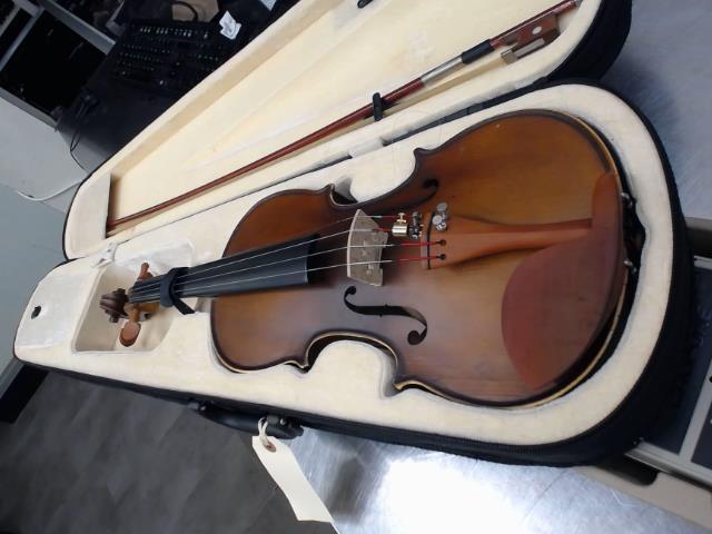 Violon 4/4 aubert dans case